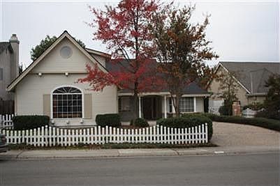 1st image of 1525 River Oak Way