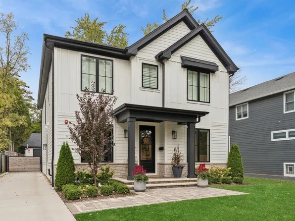 361 Adams Ave, Glencoe, IL 60022
