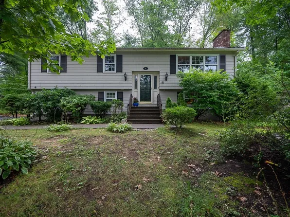 91 Denoncourt St, Marlborough, MA 01752