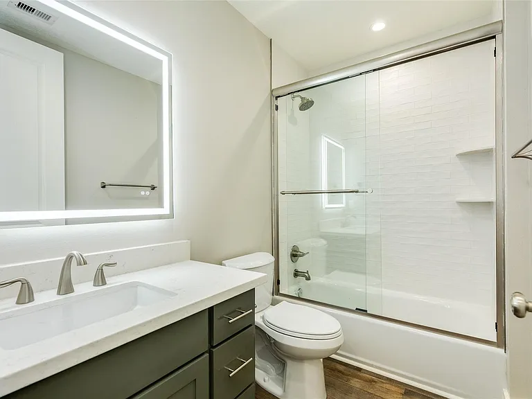 3228 Avenue R #1 — Photo 18