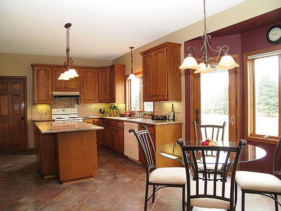3rd image of 1215 Mill Creek Cir