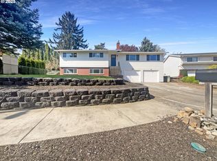 225 SE Hacienda Ct, Gresham, OR 97080