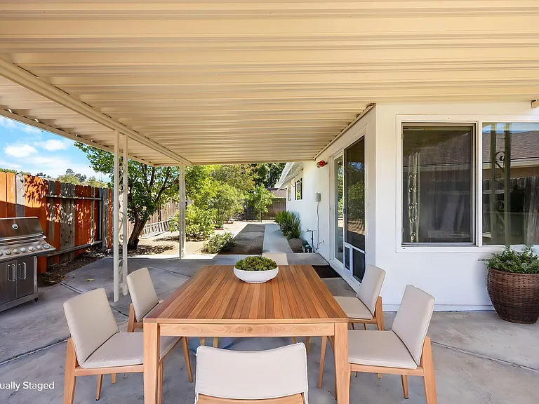 5892 Oak Meadow Dr — Photo 46