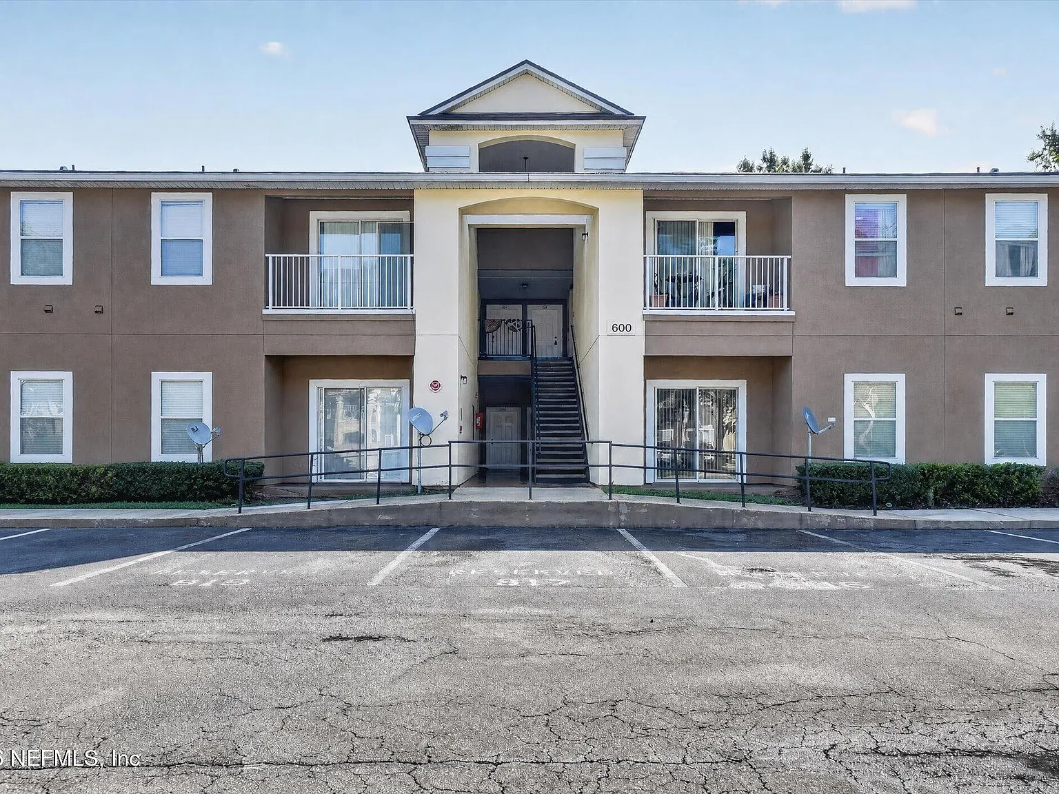 2 bed, 2.0 bath, 940 sqft, $1,250 — Photo 4