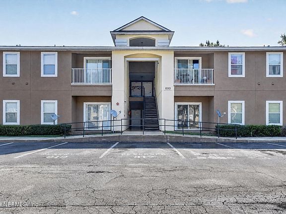 4th image of 7920 Merrill Rd Unit 612