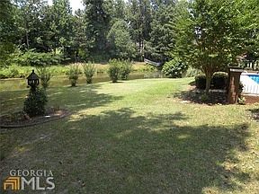 4th image of 300 Trenton Cir