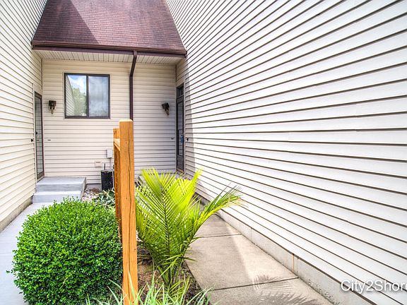 4th image of 3536 Golfside Dr #3536