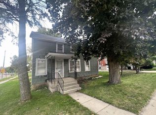 1303 9th St, Monroe, WI 53566