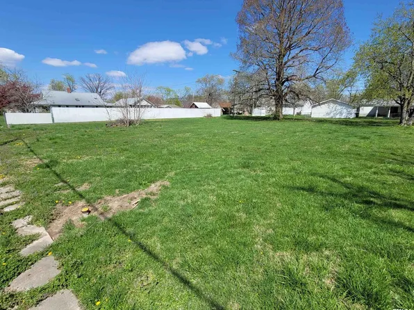 1214 & 1222 S Washington Ave, Salem, IL 62881