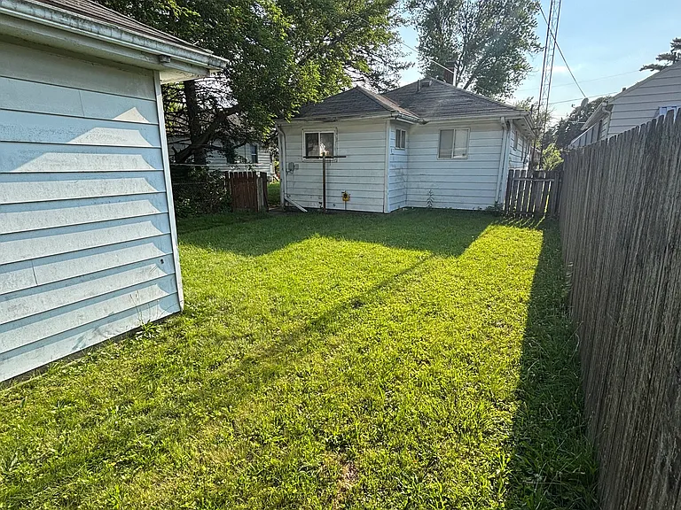 620 Evesham Ave — Photo 10