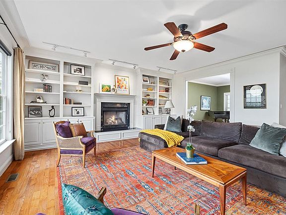 4th image of 275 Greycliff Bluff Dr