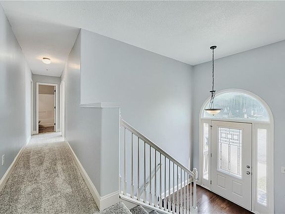 4th image of 220 Betty Ann Ln