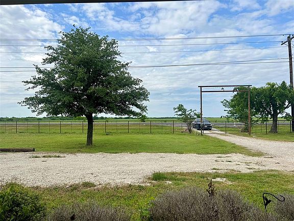 5th image of 5832 E State Highway 243