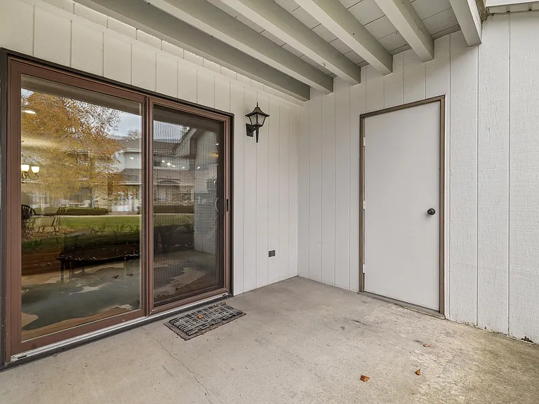 1435 Pheasant Run Dr #101 — Photo 25