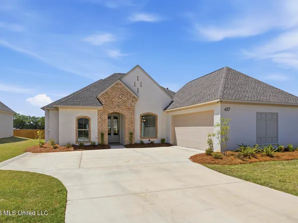 437 Aurora Cir, Canton, MS 39046