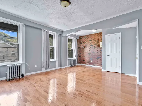 610 Ashford Street image 20 of 32