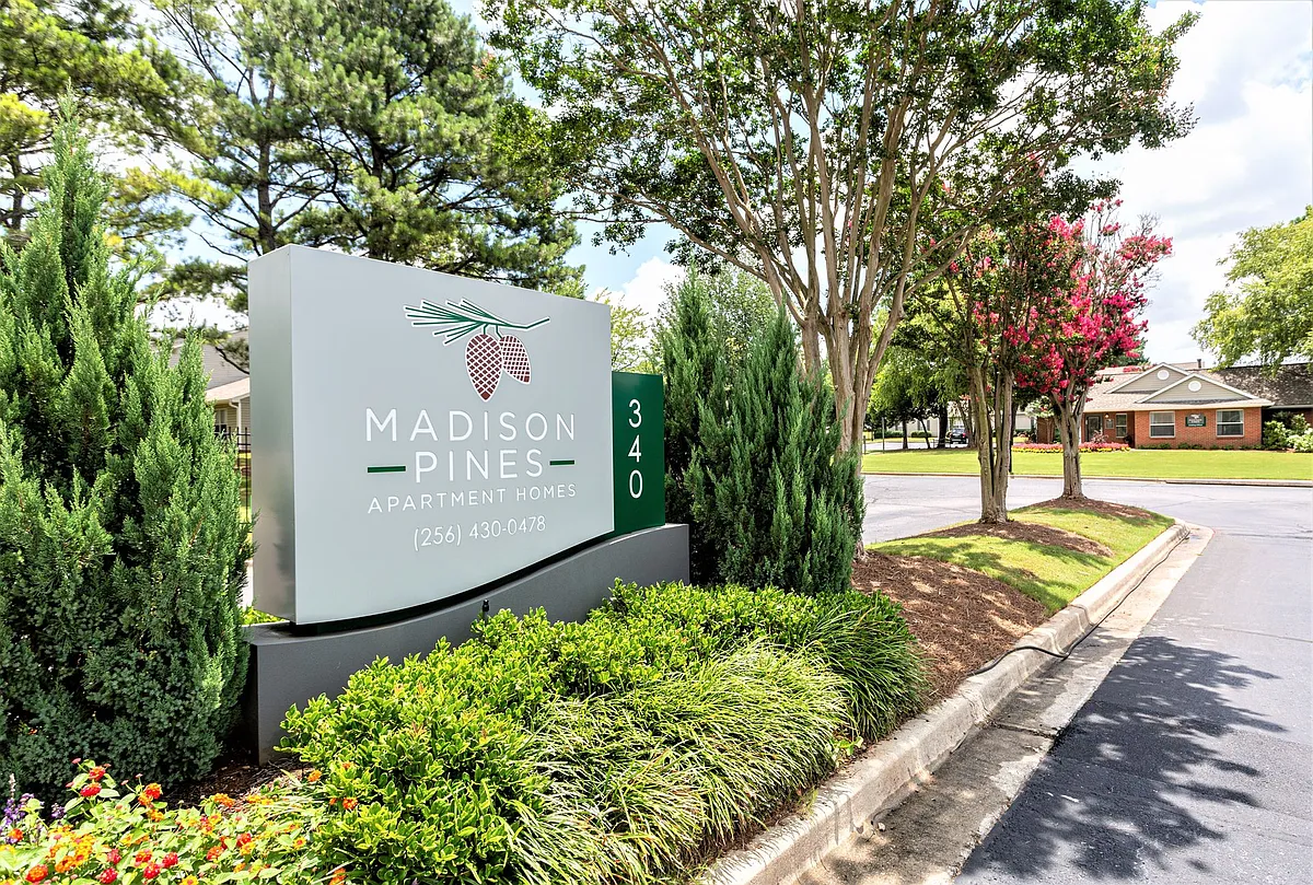 Building Photo - Madison Pines