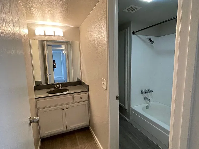 934 N Benton Ave — Photo 14