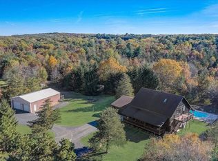 N3221a Hooker Rd, Poynette, WI 53955