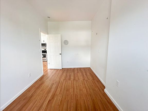 3rd image of 1019 Rogers Ave #3