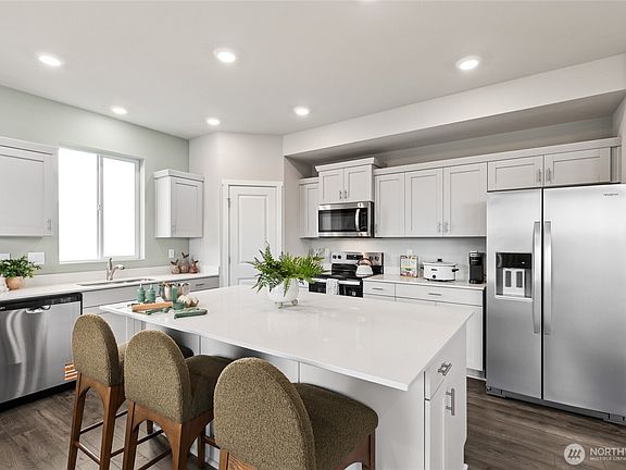 7th image of this home