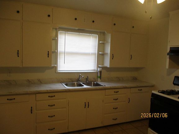 3rd image of 1314 N Normandie St