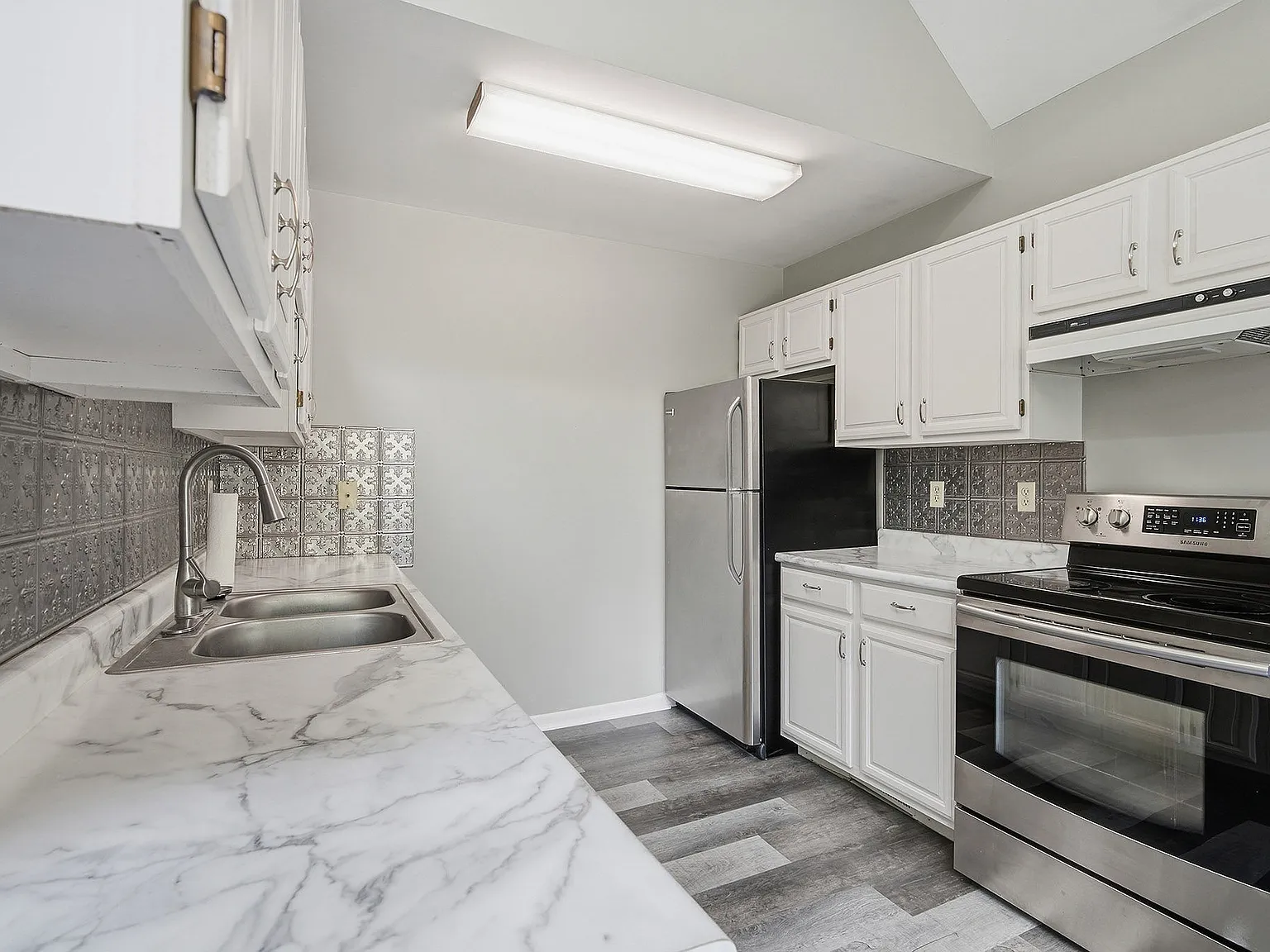 3 bed, 1142 sqft, $1,700 — Photo 4