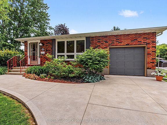 3rd image of 280 8th Ave E