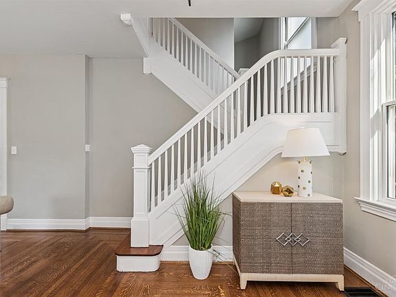 5th image of 5123 Stewart Ave