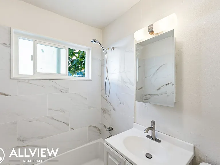 3410 West Olinda Lane — Photo 10