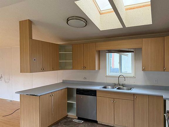 4th image of 1101 84th St NE #84