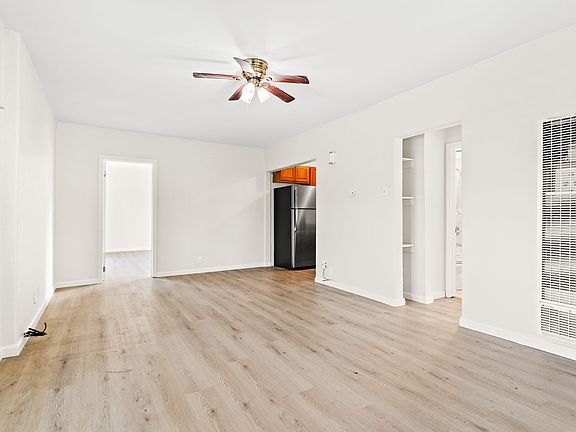 4th image of 1900 103rd Ave
