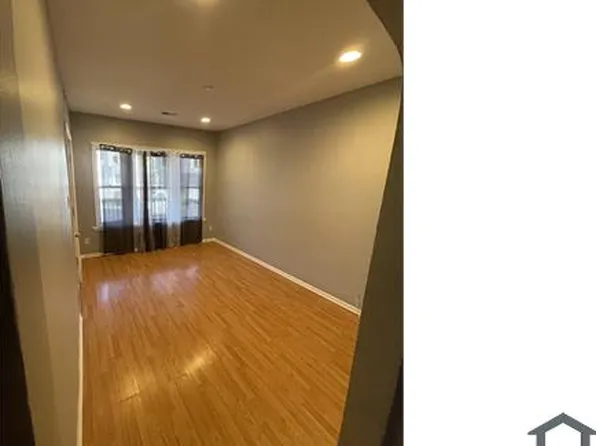 9810 S Avenue J #1, Chicago, IL 60617