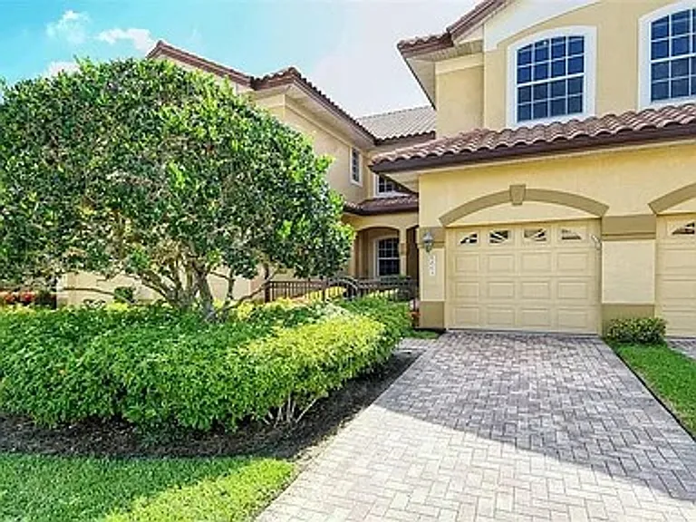 8263 Miramar Way — Photo 2