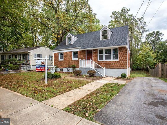 5th image of 4012 Spruell Dr