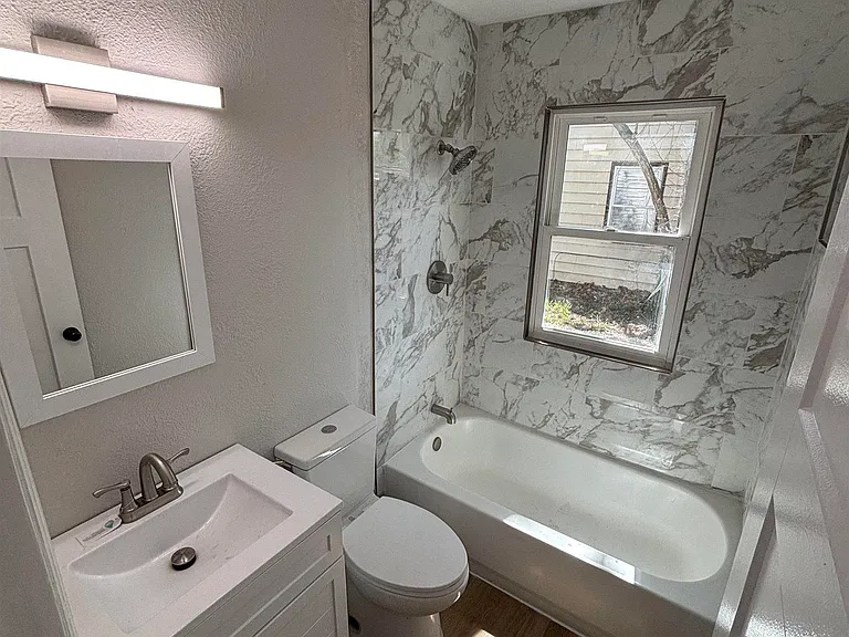 1703 N Valley Ave — Photo 36