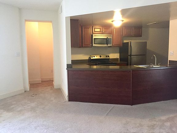 2nd image of 200 Drummond Pl APT A2