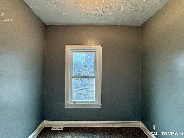 1083 Cannon St E — Photo 7
