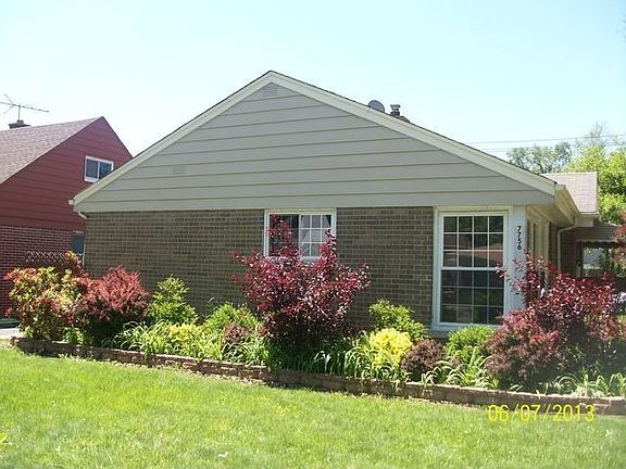 3rd image of 7756 N Harlem Ave