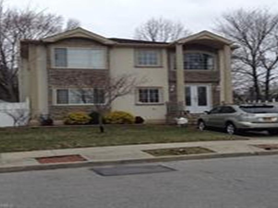 1st image of 636 Lenore Ln