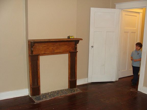 5th image of 2634 Dante St