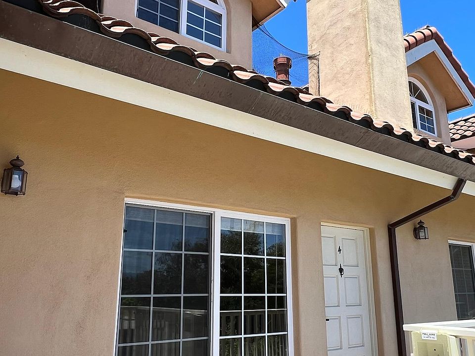 Front Door to unit.