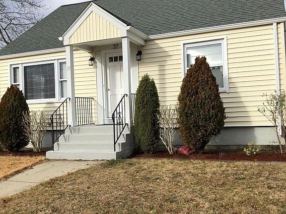 3rd image of 37 Turner St