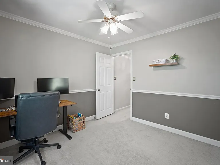 9405 Chatteroy Pl — Photo 24