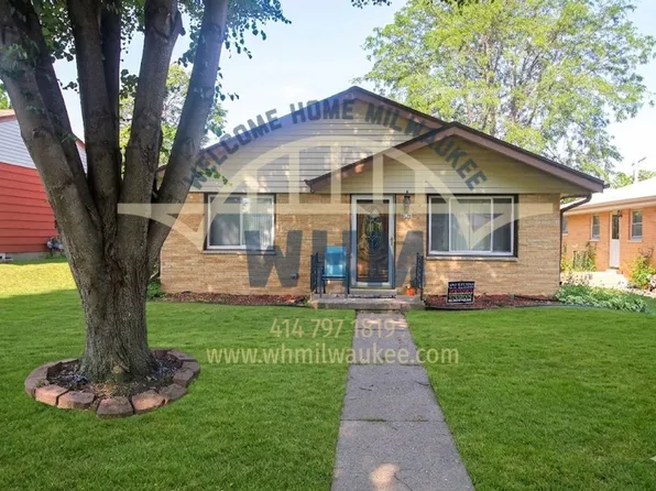 4133 N 99th St, Wauwatosa, WI 53222