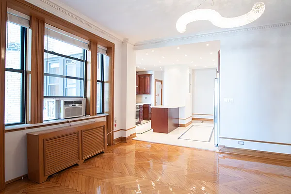 Rented by WAM Partners - William Moses Co. | media 21