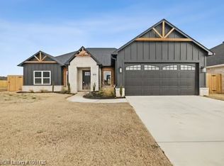 2018 Yellowstone Dr, Barling, AR 72923