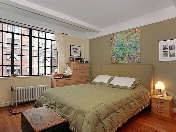 3rd image of 314 E 41st St APT 801B
