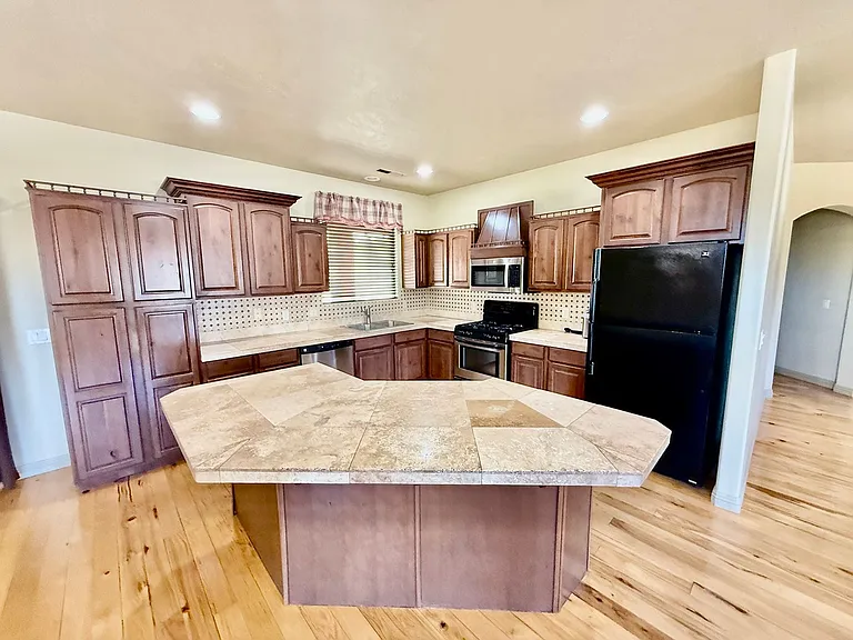 1425 S Staghorn St — Photo 12