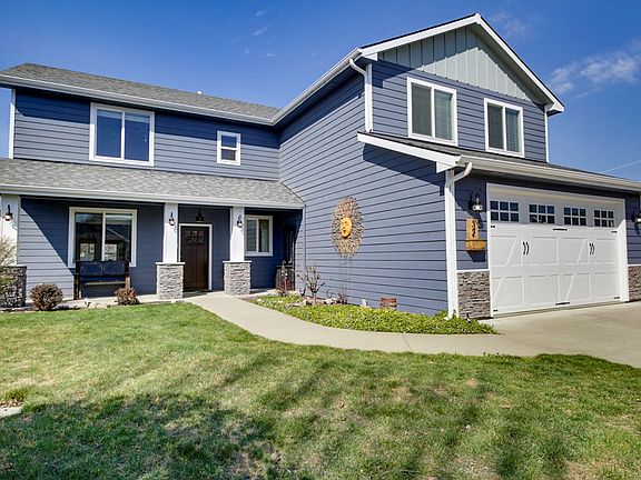 4th image of 32 Cranbrook Ln